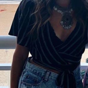 Short sleeve tie top